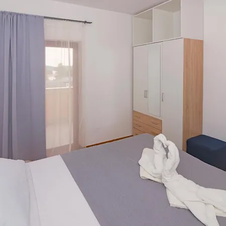 Neptun Apartment Pirovac