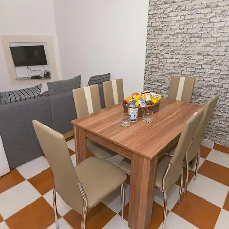 Neptun Apartment